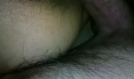 可爱的业余女孩给铸造口交