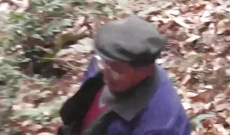 大山雀美丽欧元宝贝剃屄性交